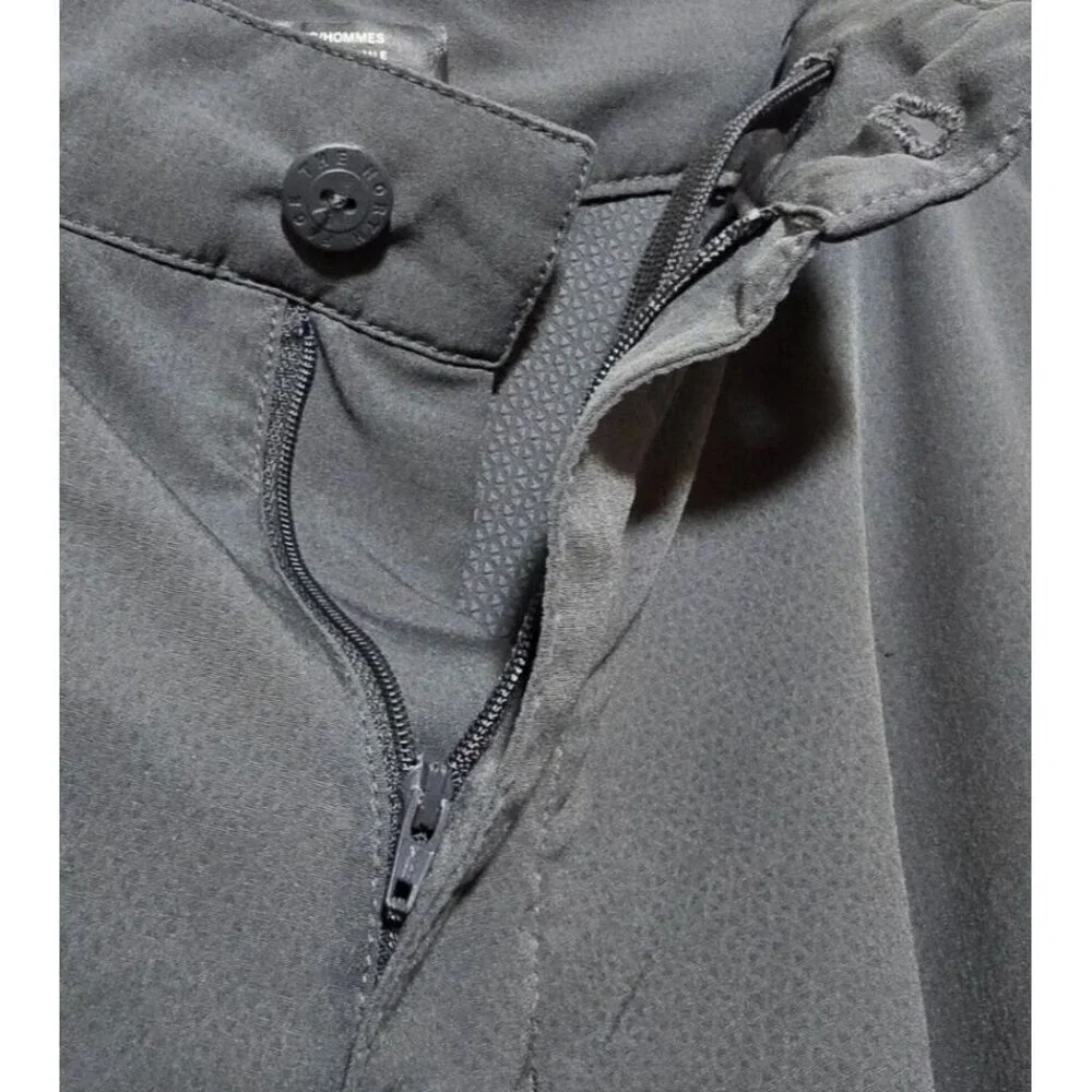 The North Face Mens Shorts 34 Gray Flash Dry Outdoors Comfort Casual Athleisure